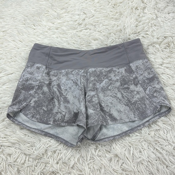 Lululemon Run Times Short II *4" Washed Marble Alpine White Silverscreen - Picture 1 of 5